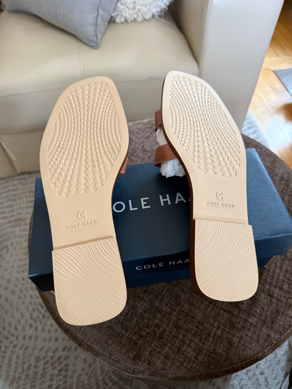 Cole Haan Brown Leather Slide Sandals 8.5 NEVER WORN STILL IN THE BOX - Picture 3 of 3